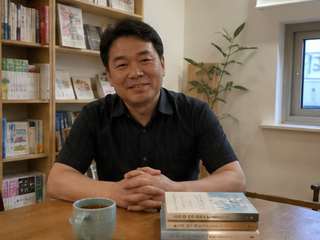 대표 인사말과 단체 활동 모습